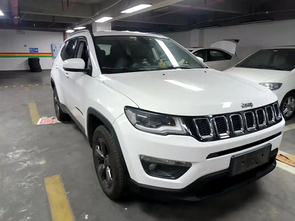 Jeep Compass 2017 — фото 22