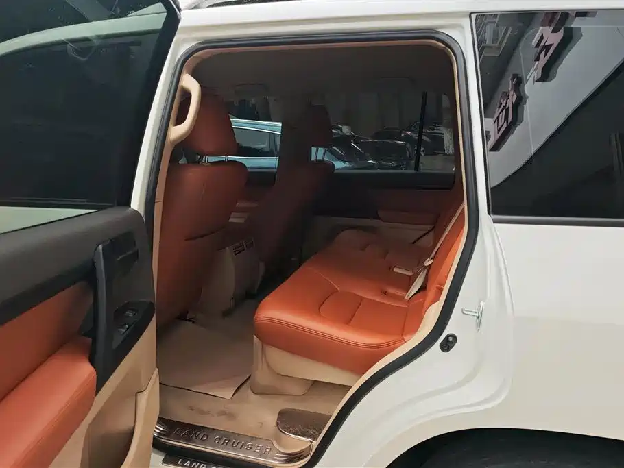 Toyota Land Cruiser 2015 — фото 11