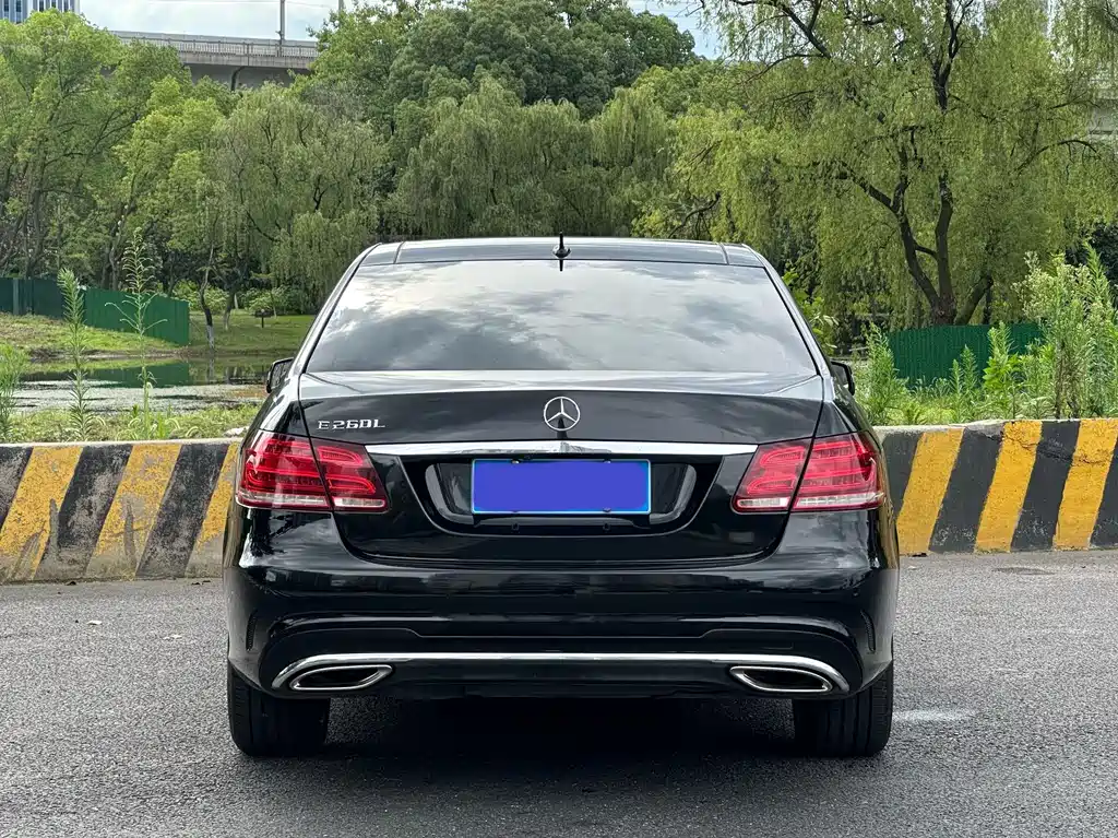 Mercedes-Benz E-Class 2016