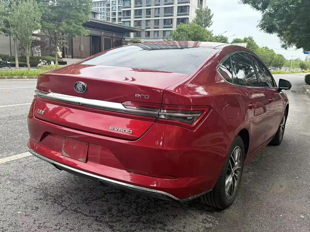 BYD Qin Pro NEV 2020 — фото 7