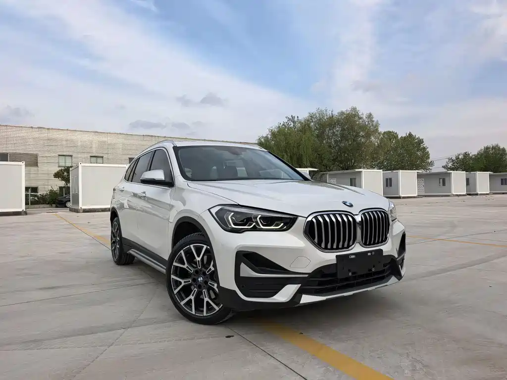 BMW X1 2022 — фото 3