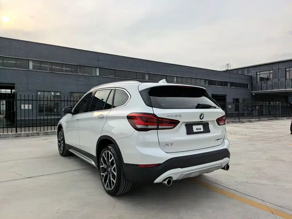 BMW X1 2022 — фото 5