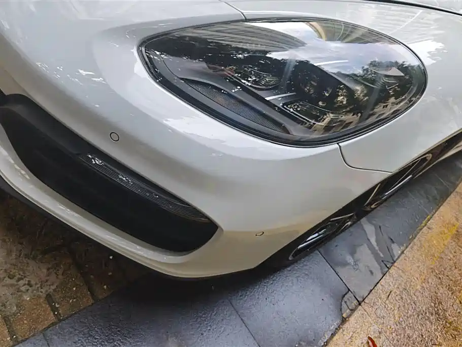 Porsche Panamera 2022