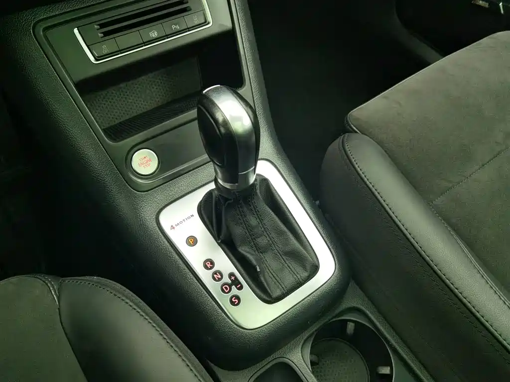 Volkswagen Tiguan 2015 — фото 13