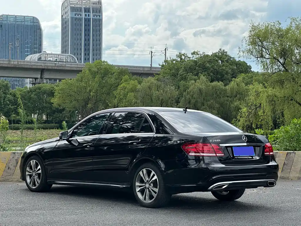 Mercedes-Benz E-Class 2016