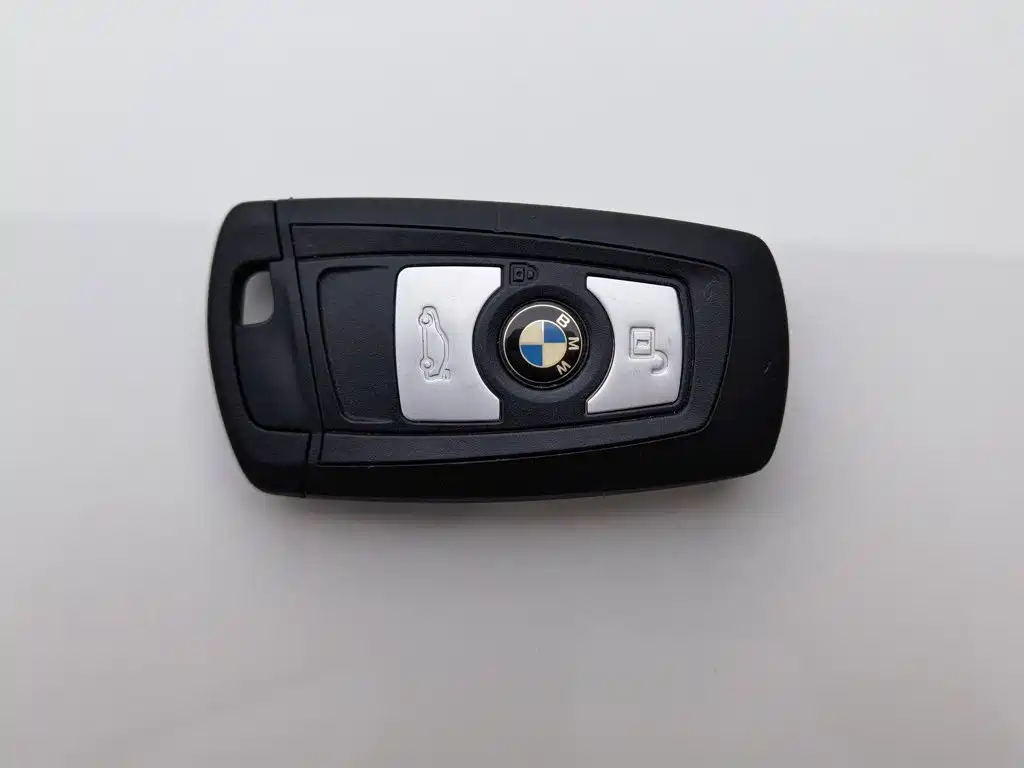 BMW 3 Series 2019 — фото 19