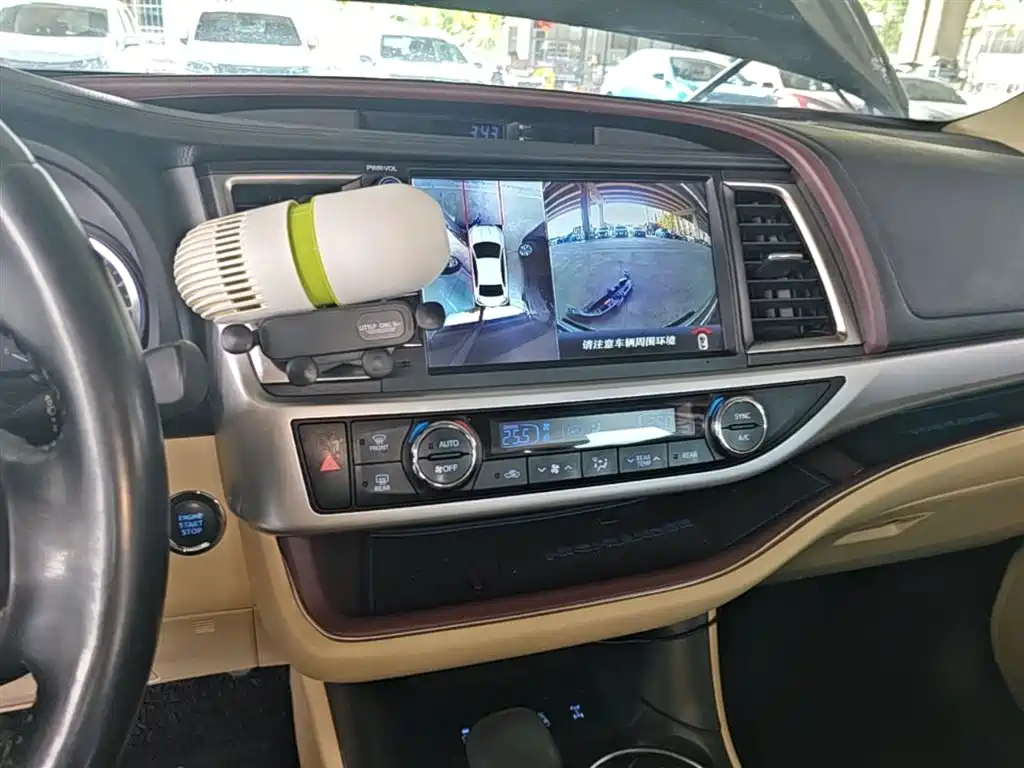 Toyota Highlander 2015 — фото 13