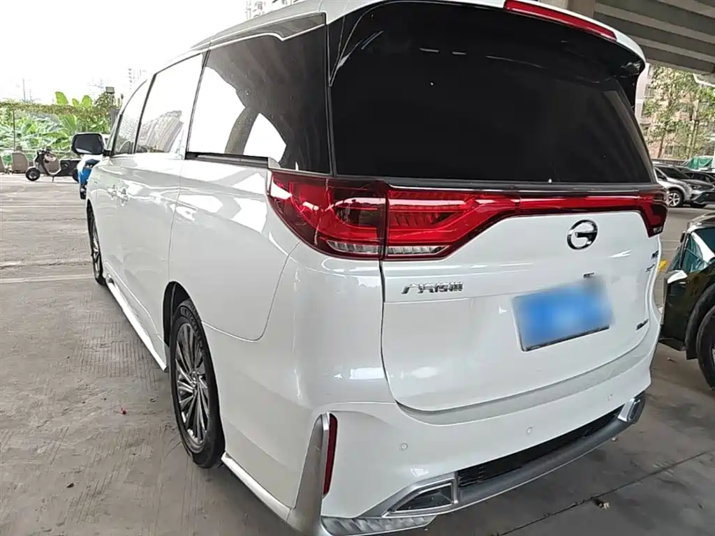 GAC Motor Trumpchi M8 2022 — фото 5
