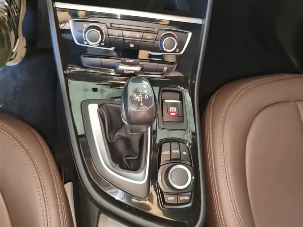 BMW 2 Series Active Tourer 2016 — фото 14