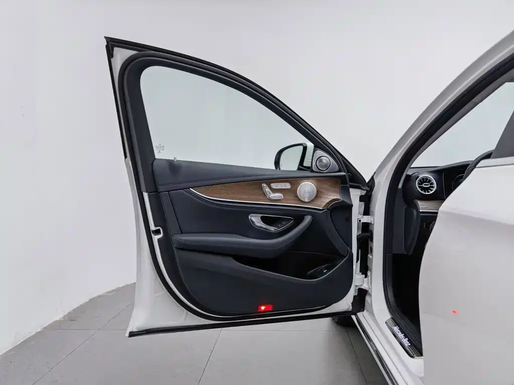 Mercedes-Benz E-Class New Energy 2022 — фото 8