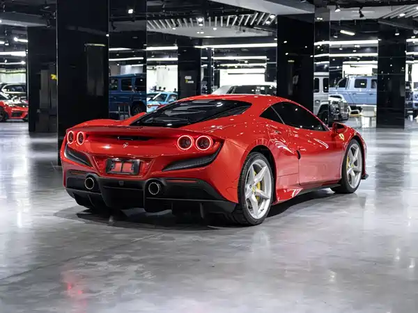 Ferrari F8 2022
