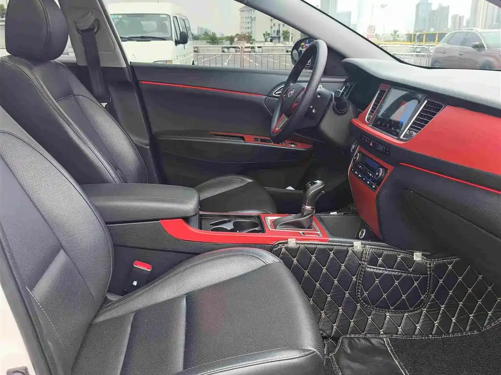 Hyundai Mistra 2015 — фото 12