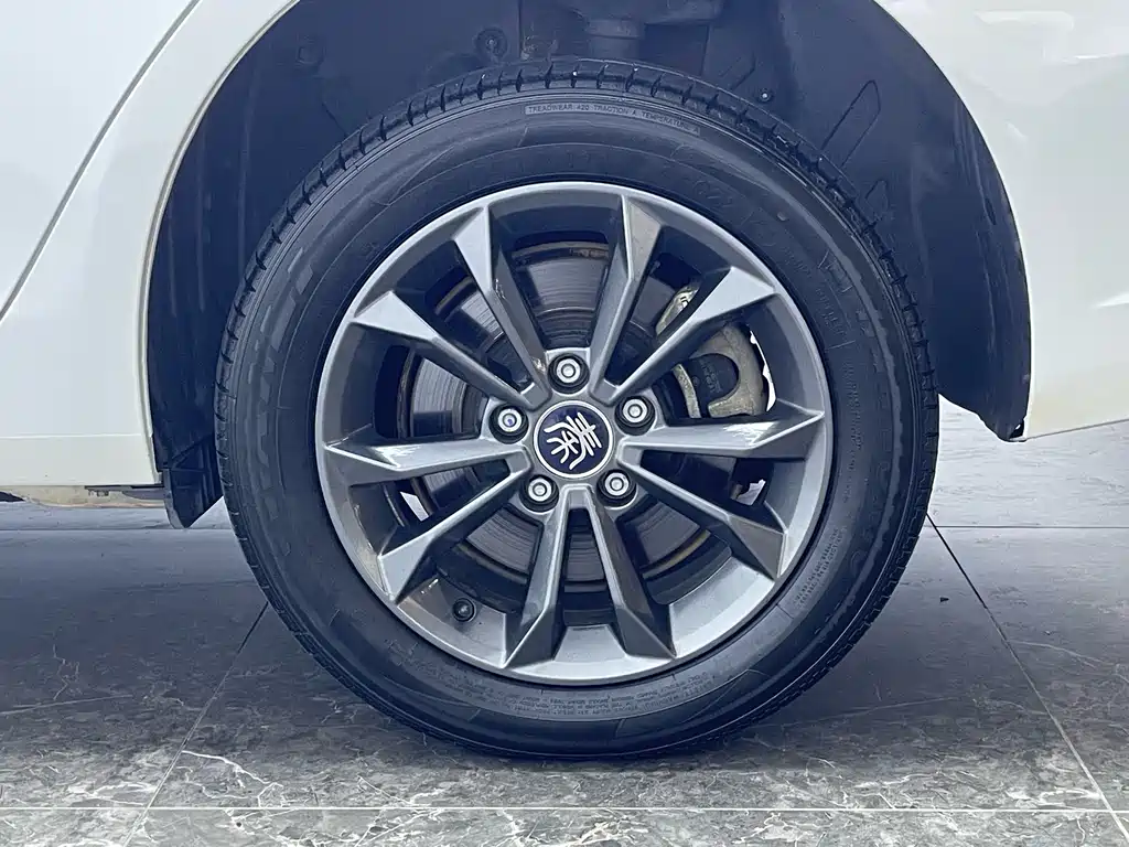 BYD Qin NEV 2022 — фото 10