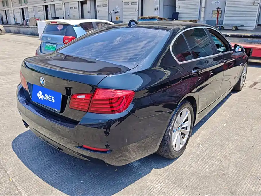 BMW 5 Series 2015 — фото 3