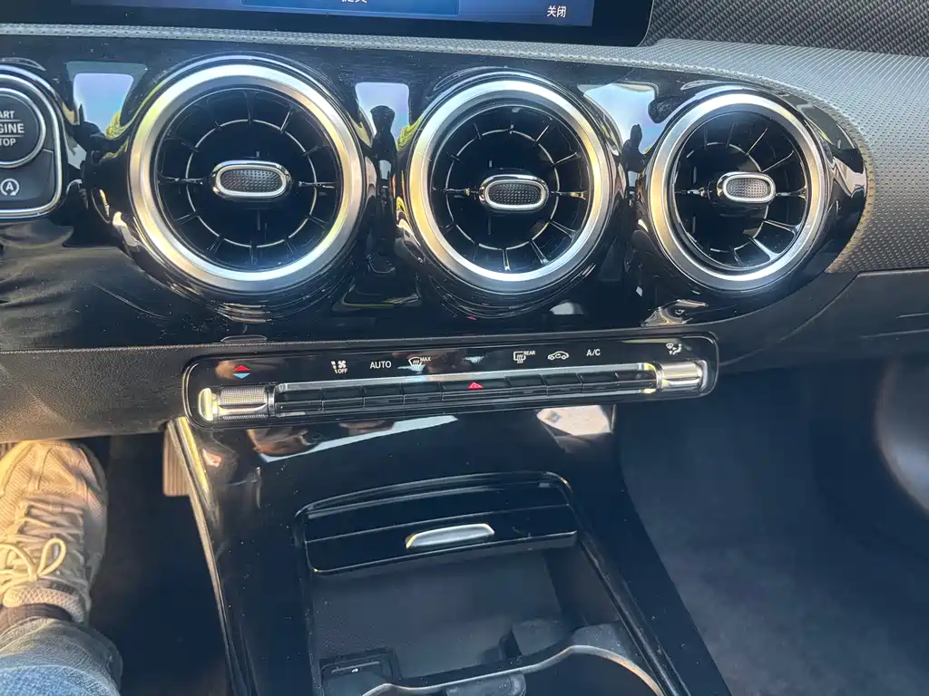Mercedes-Benz A-Class 2023 — фото 10