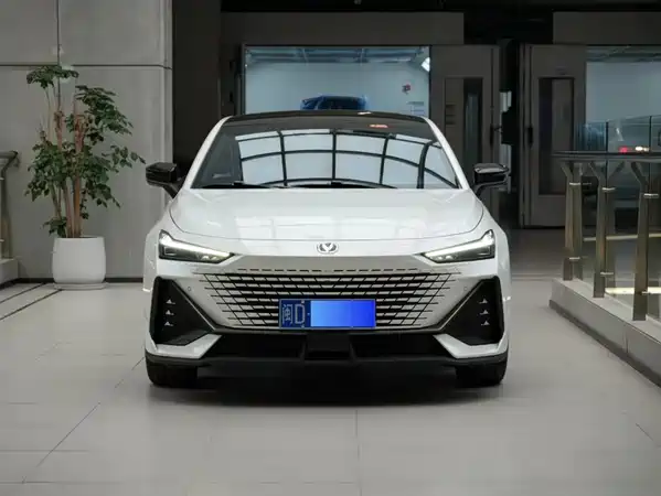 Changan UNI-V 2025