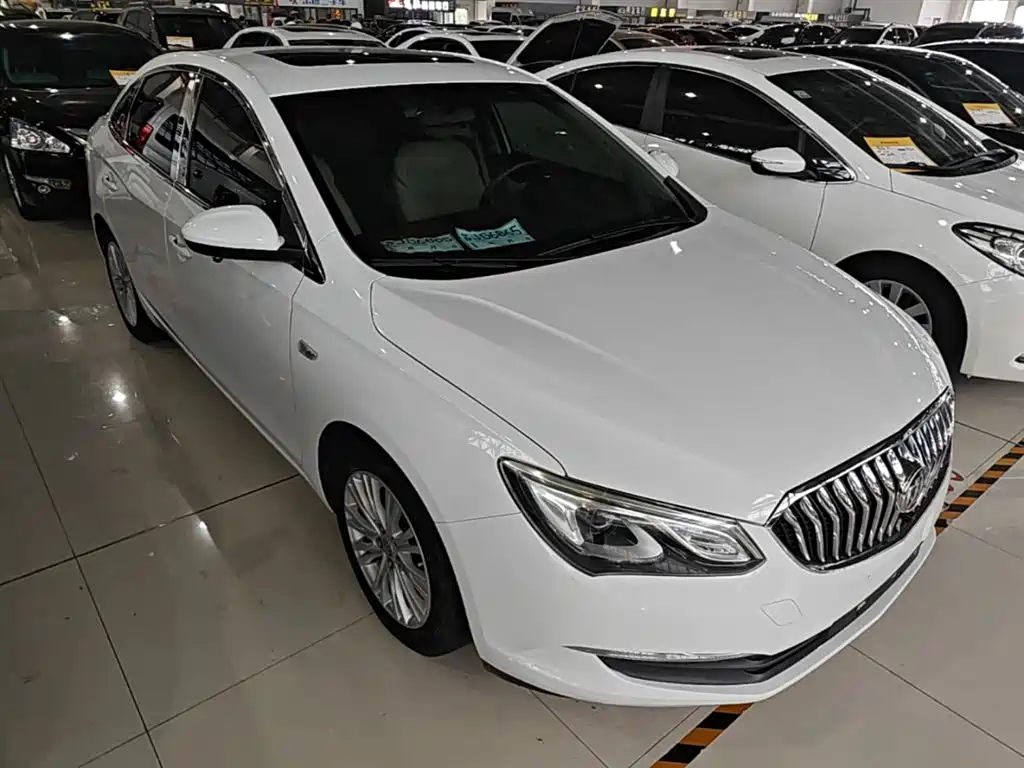 Buick Excelle 2017 — фото 4