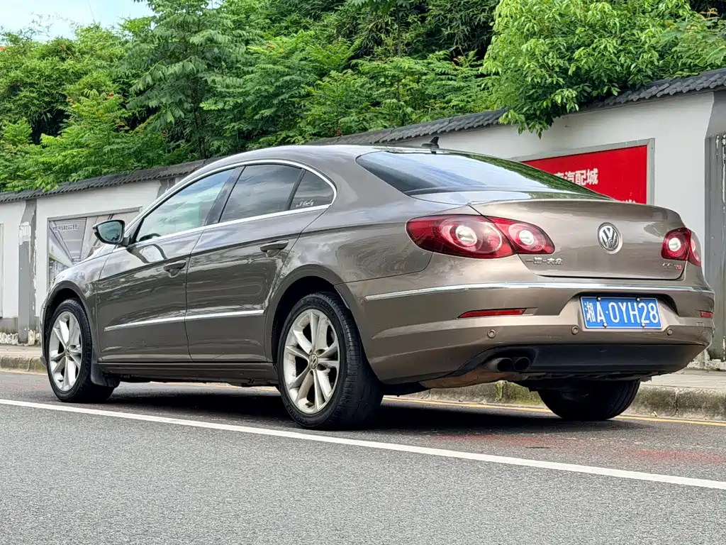 Volkswagen CC 2011