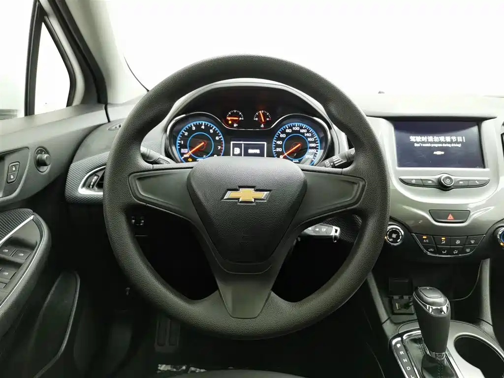 Chevrolet Cruze 2018 — фото 11