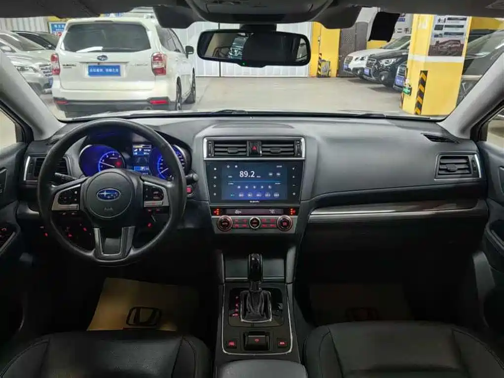 Subaru Outback 2017 — фото 12