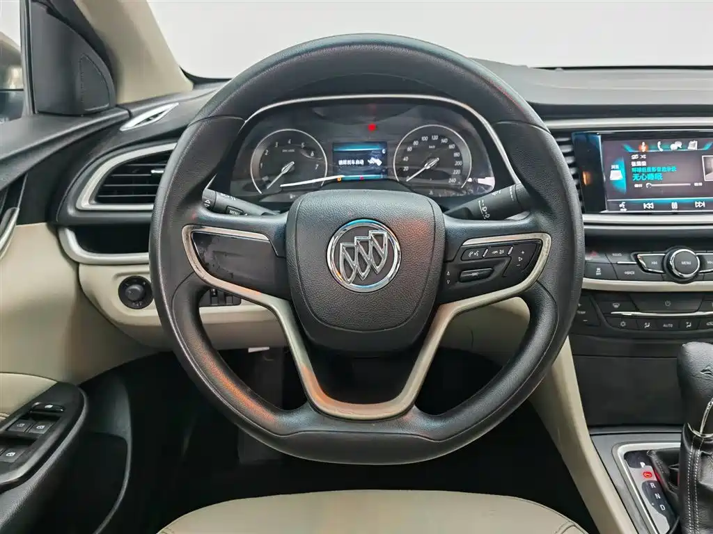 Buick Excelle 2017 — фото 11