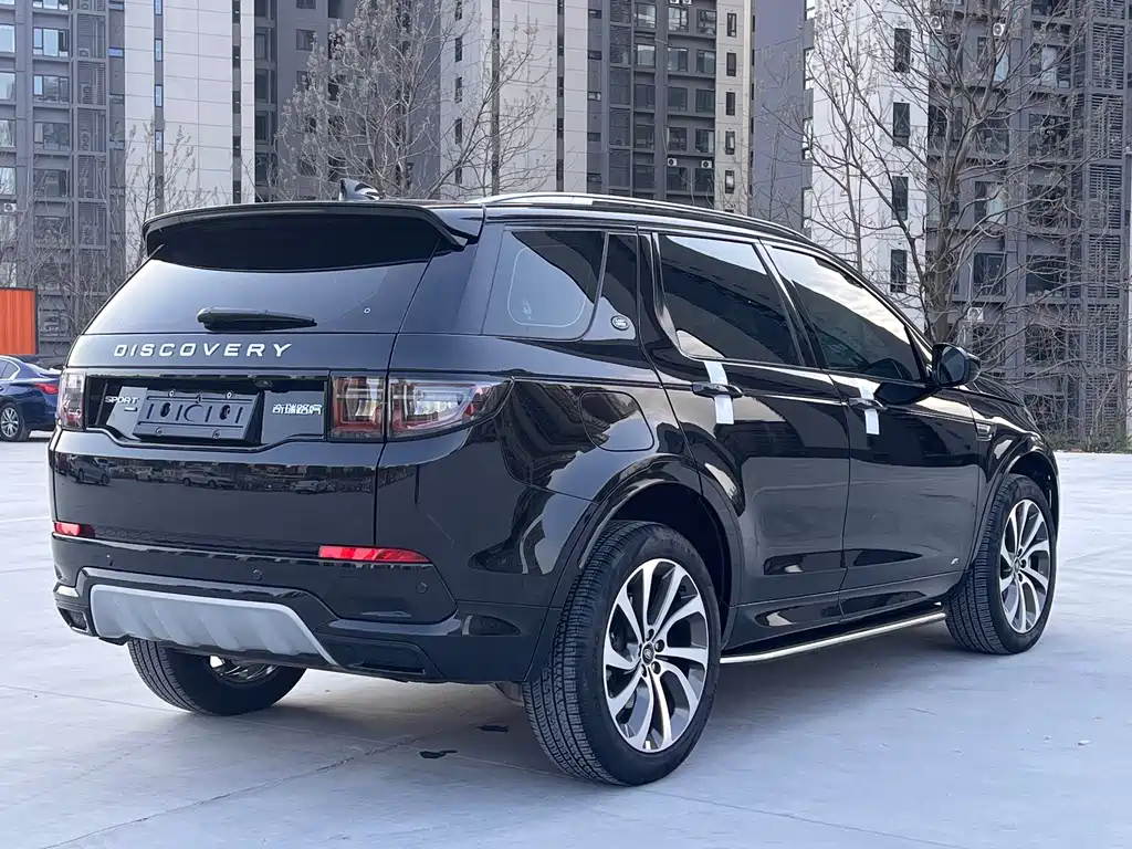 Land Rover Discovery Sport 2023 — фото 7