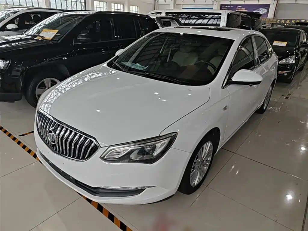 Buick Excelle 2017 — фото 1