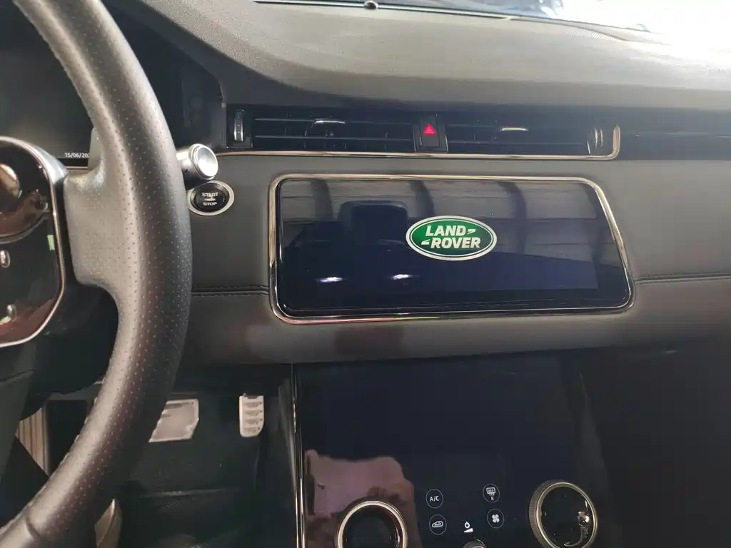 Land Rover Evoque 2020 — фото 11