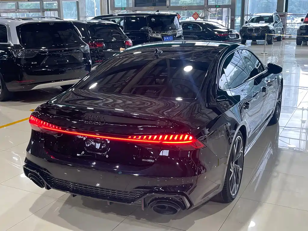 Audi A7L 2022 — фото 3