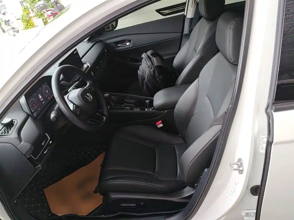 Honda Inspire 2025 — фото 15