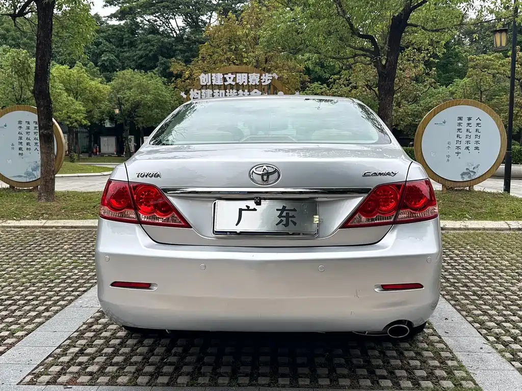 Toyota Camry 2008 — фото 8