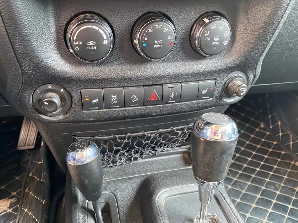 Jeep Wrangler 2015