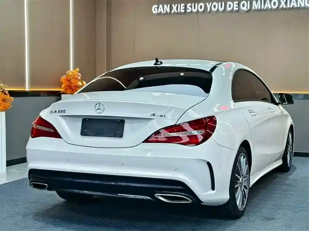 Mercedes-Benz CLA 2015