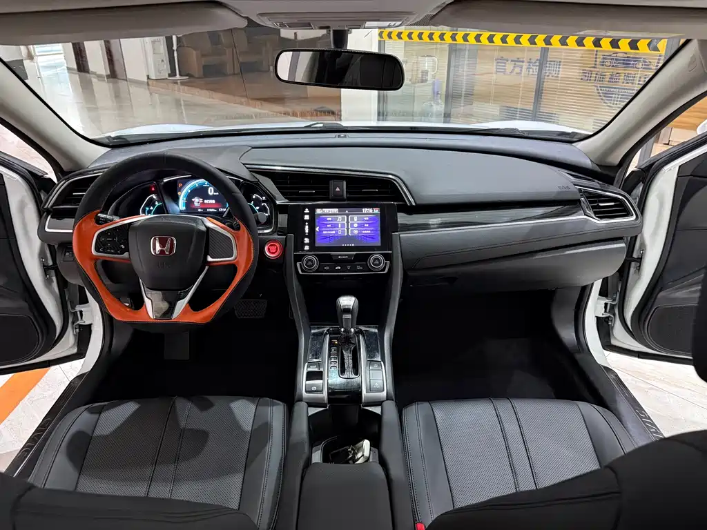 Honda Civic 2016 — фото 11