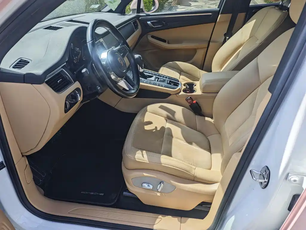 Porsche Macan 2018 — фото 13
