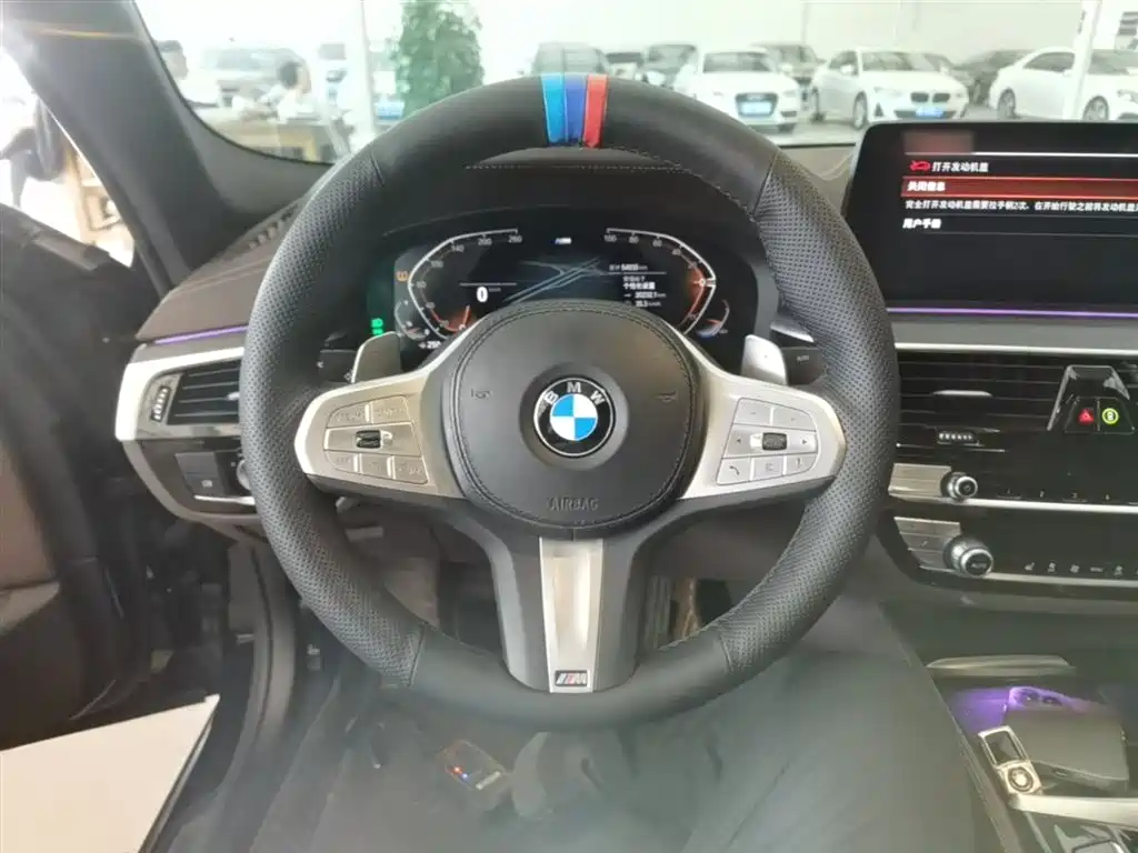 BMW 5 Series 2023 — фото 11