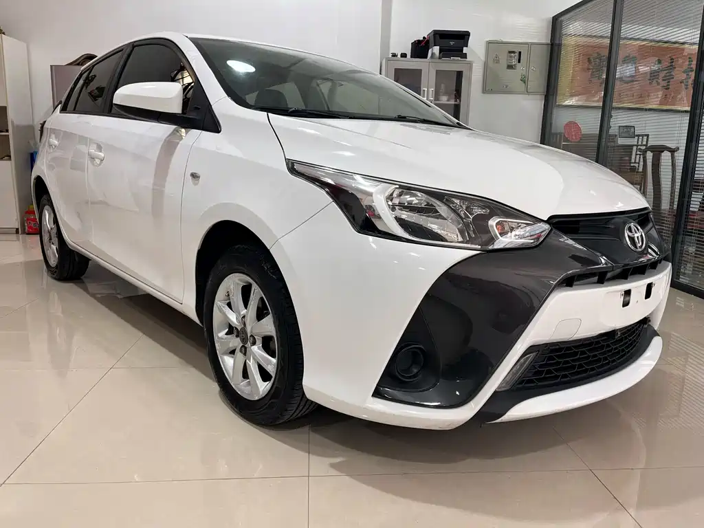 Toyota Yaris L 2018 — фото 3