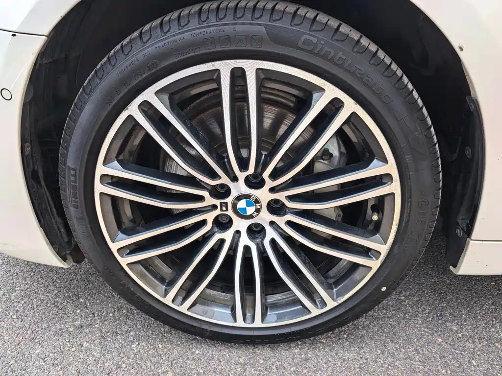 BMW 5 Series 2018 — фото 4