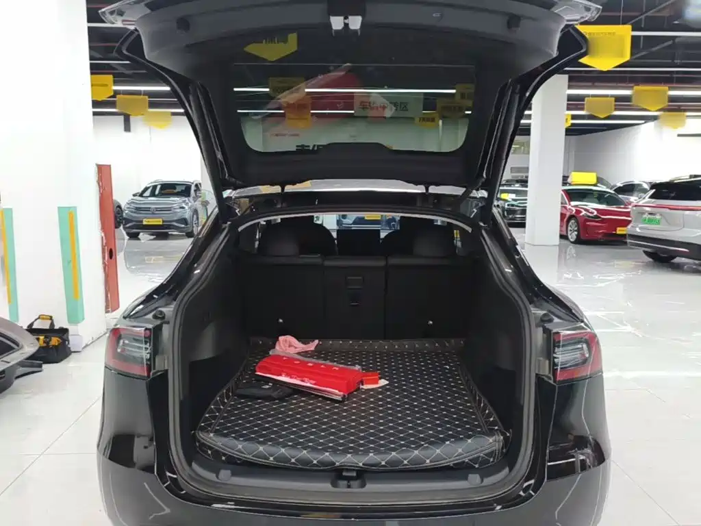Tesla Model Y 2021 — фото 19