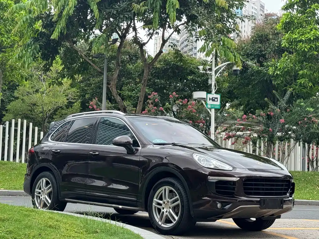 Porsche Cayenne 2015 — фото 3