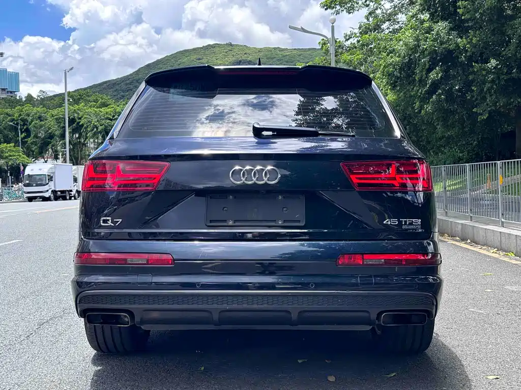 Audi Q7 2016 — фото 8