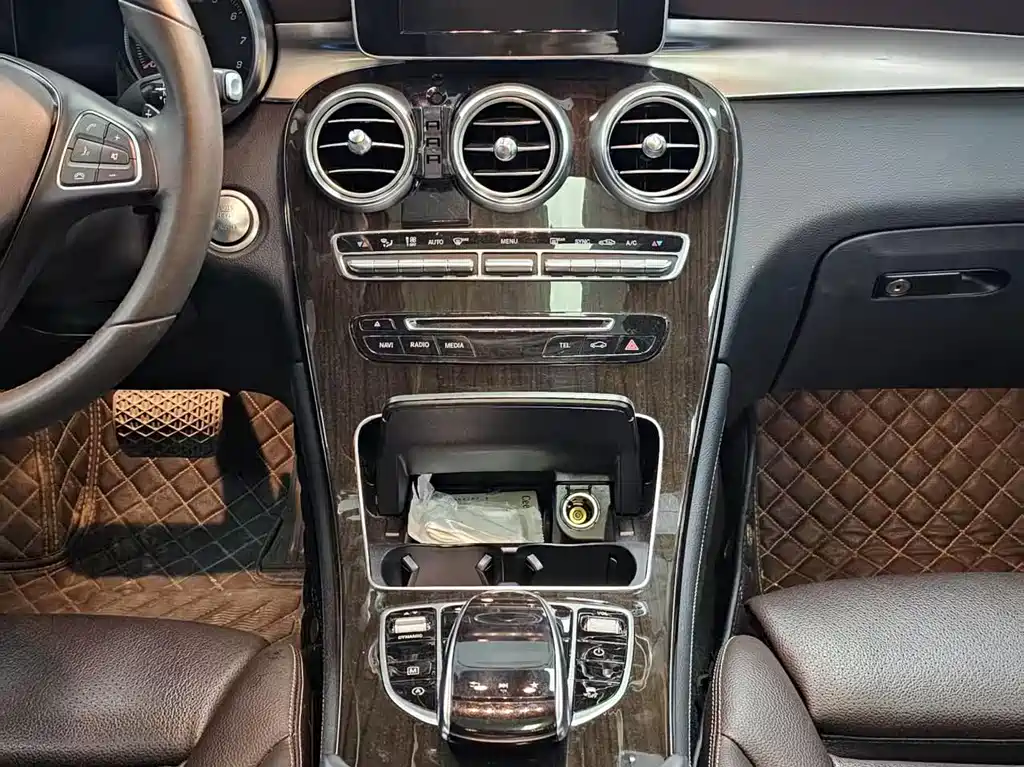 Mercedes-Benz GLC 2019 — фото 12