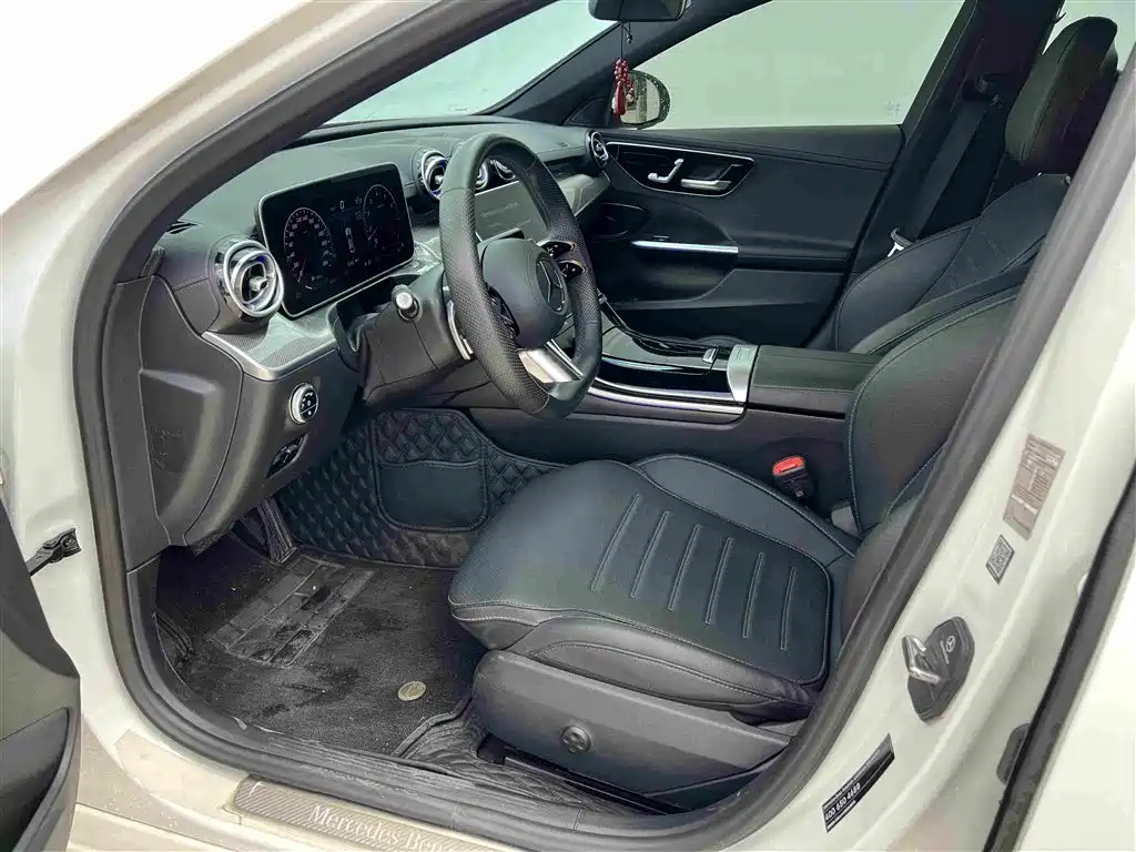 Mercedes-Benz C-Class 2023