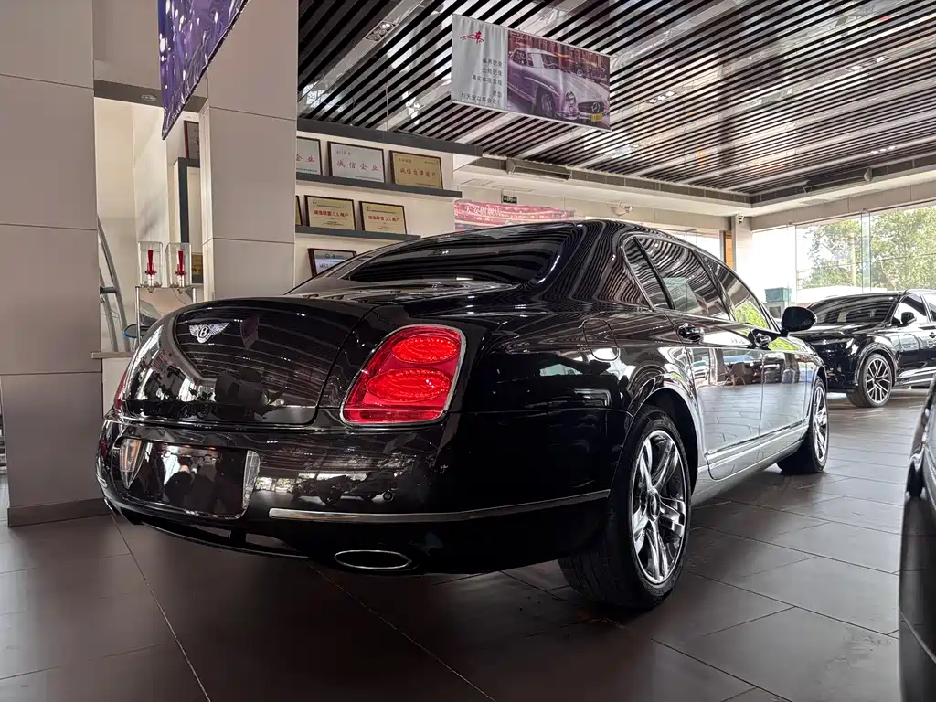 Bentley Flying Spur 2010 — фото 5