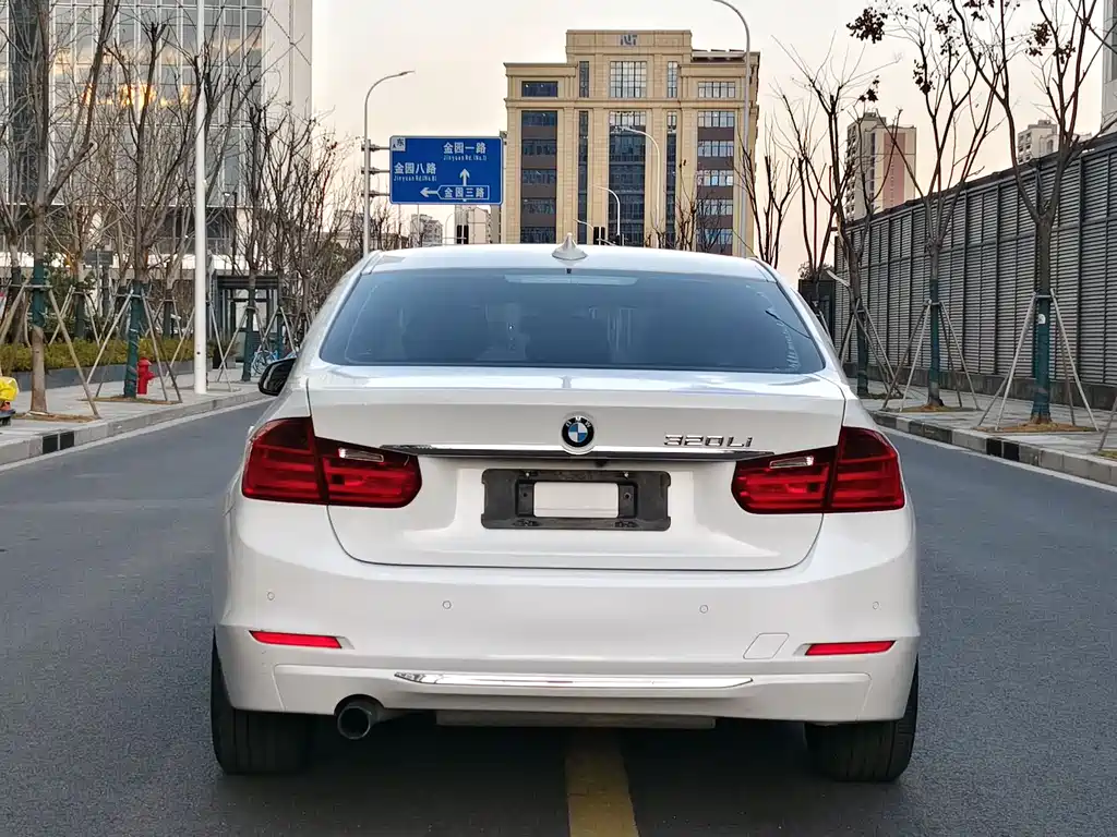 BMW 3 Series 2016 — фото 5