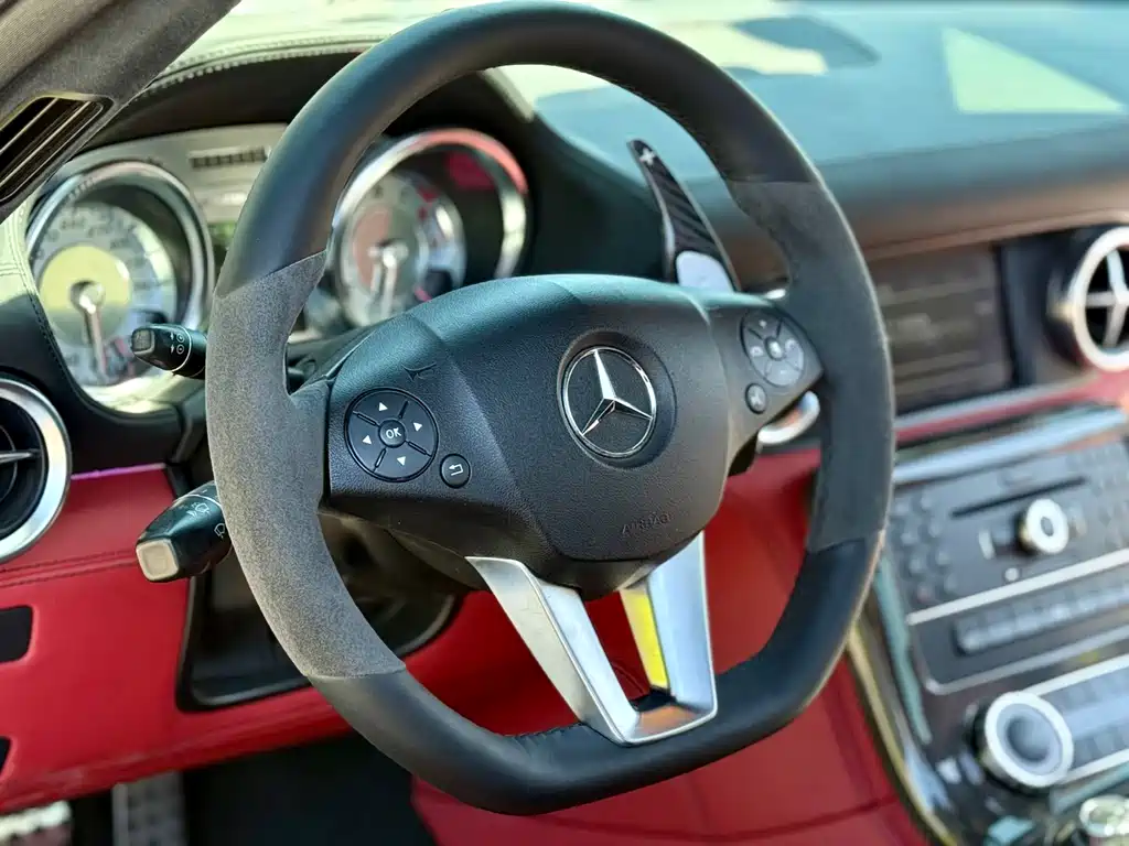 Mercedes-Benz SLS AMG 2012 — фото 7