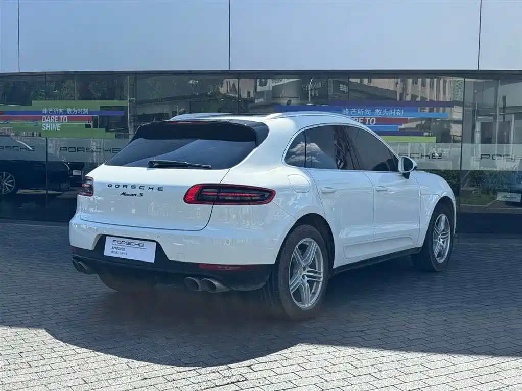 Porsche Macan 2016
