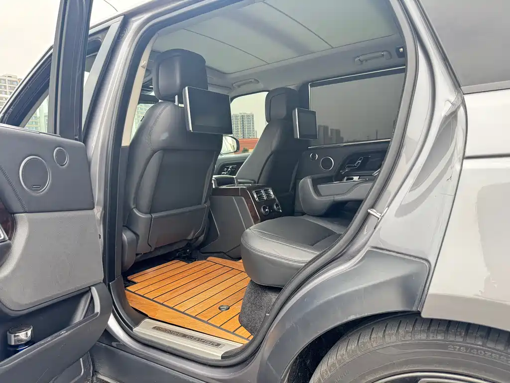 Land Rover Range Rover 2020 — фото 16