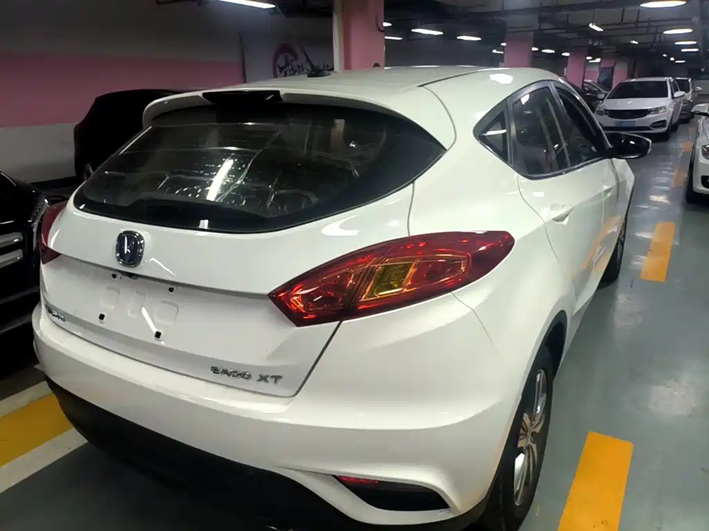 Changan Eado XT 2015 — фото 7