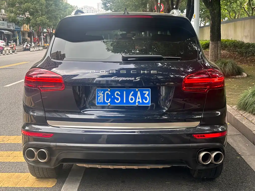 Porsche Cayenne 2016 — фото 15
